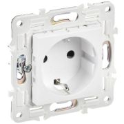 Розетка SKANDY 16А с заземл. защ. шторки SK-R04W арктич. бел. IEK SK-R14-16-K01